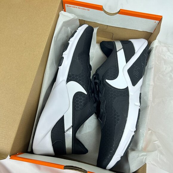 Brand New with box Men's Nike Legend Essential 2 Black White Metallic Silver - Picture 7 of 8